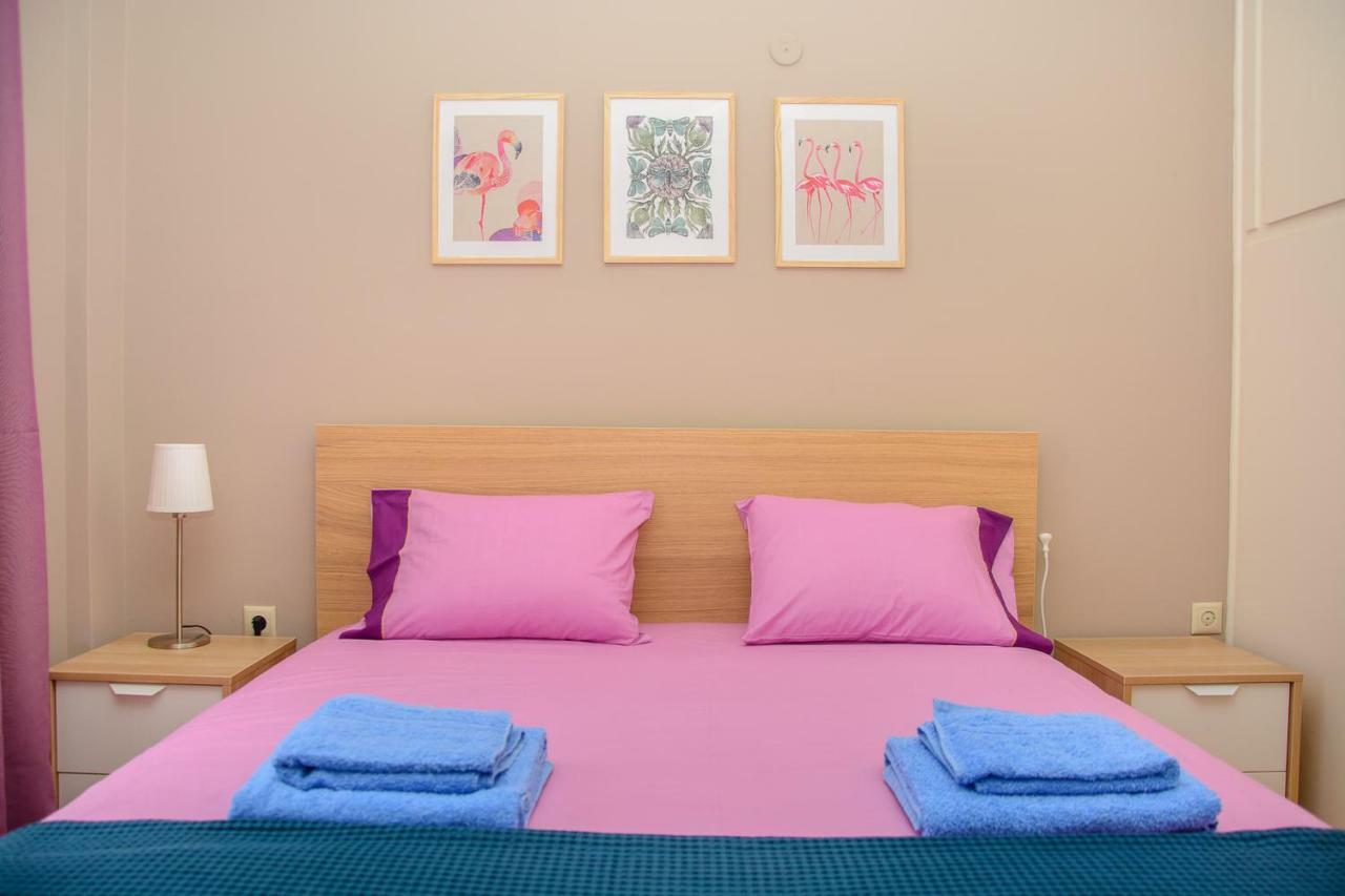 Fully Renovated And Relaxing Apartment Atene Esterno foto
